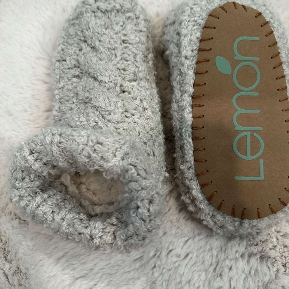 Lemon Gray Knit Women's Slippers - Picture 3 of 3
